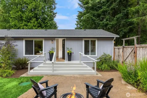 11727 Arrow Point Drive NE Bainbridge Island WA 98110