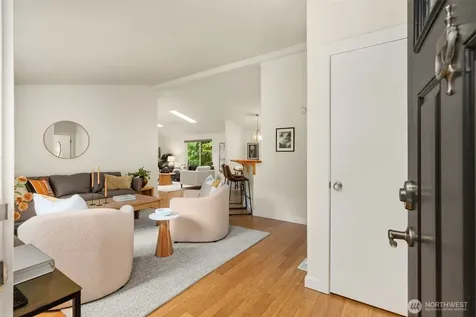 11727 Arrow Point Drive NE Bainbridge Island WA 98110