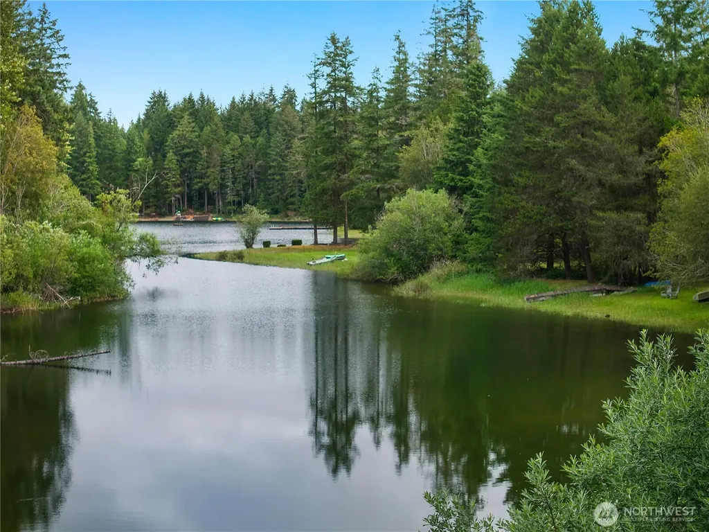 580 E Emerald Lake Drive E Grapeview WA 98546