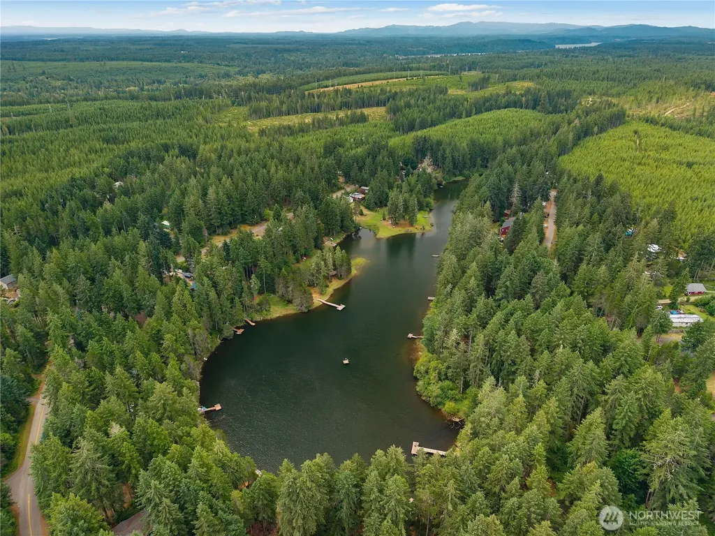 580 E Emerald Lake Drive E Grapeview WA 98546