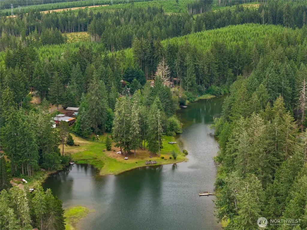 580 E Emerald Lake Drive E Grapeview WA 98546