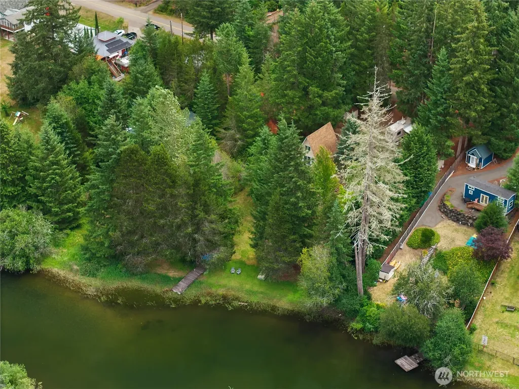 580 E Emerald Lake Drive E Grapeview WA 98546
