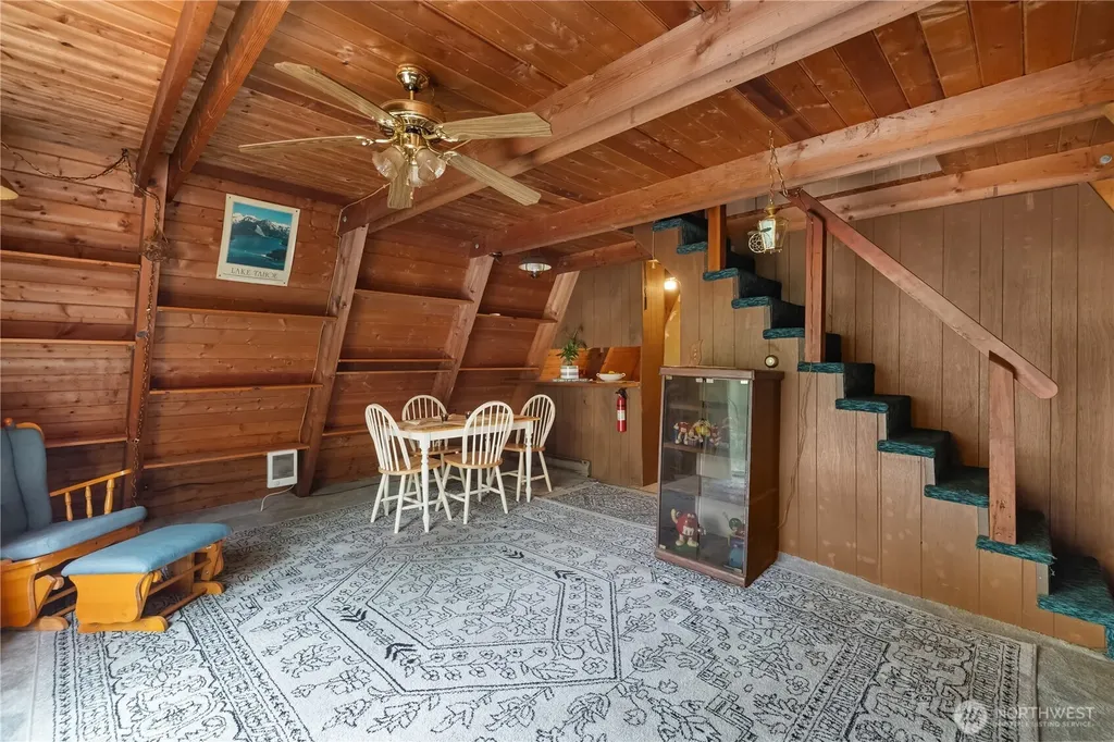 580 E Emerald Lake Drive E Grapeview WA 98546