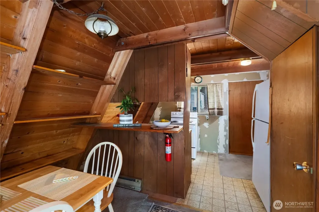 580 E Emerald Lake Drive E Grapeview WA 98546