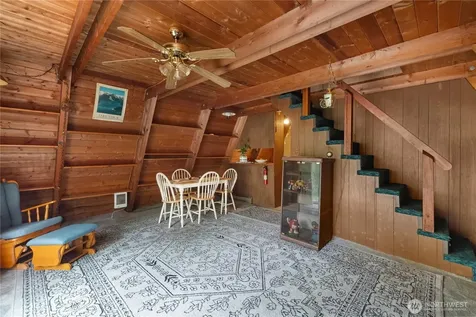 580 E Emerald Lake Drive E Grapeview WA 98546