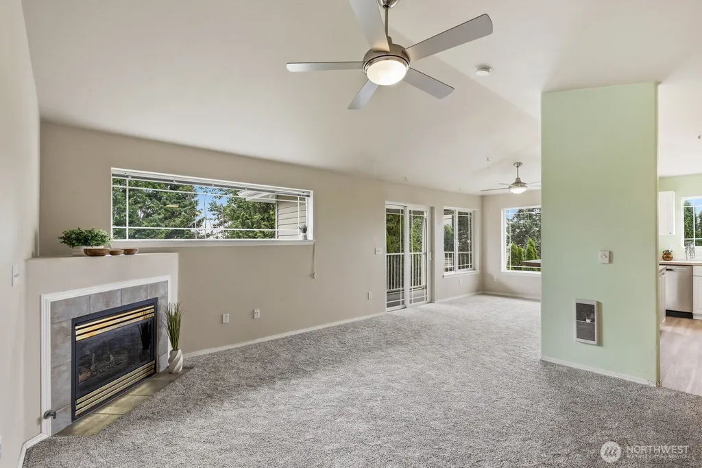 10025 9th Avenue W Everett WA 98204