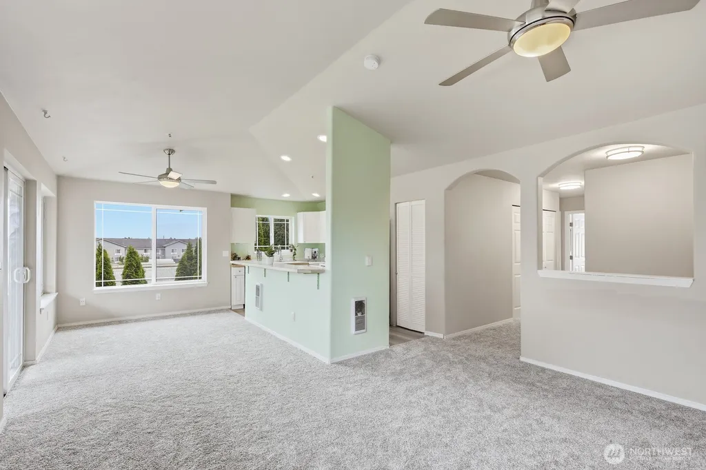 10025 9th Avenue W Everett WA 98204