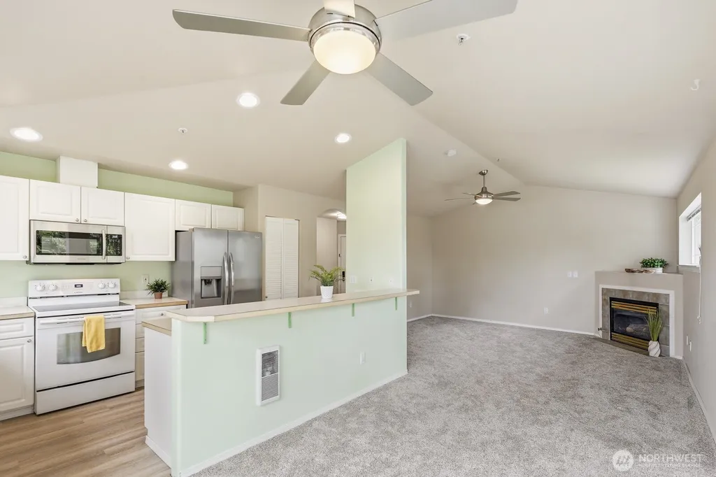 10025 9th Avenue W Everett WA 98204