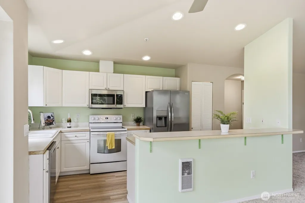10025 9th Avenue W Everett WA 98204