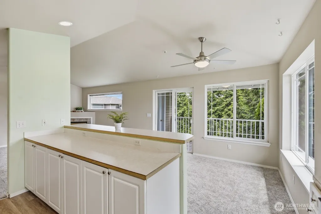 10025 9th Avenue W Everett WA 98204