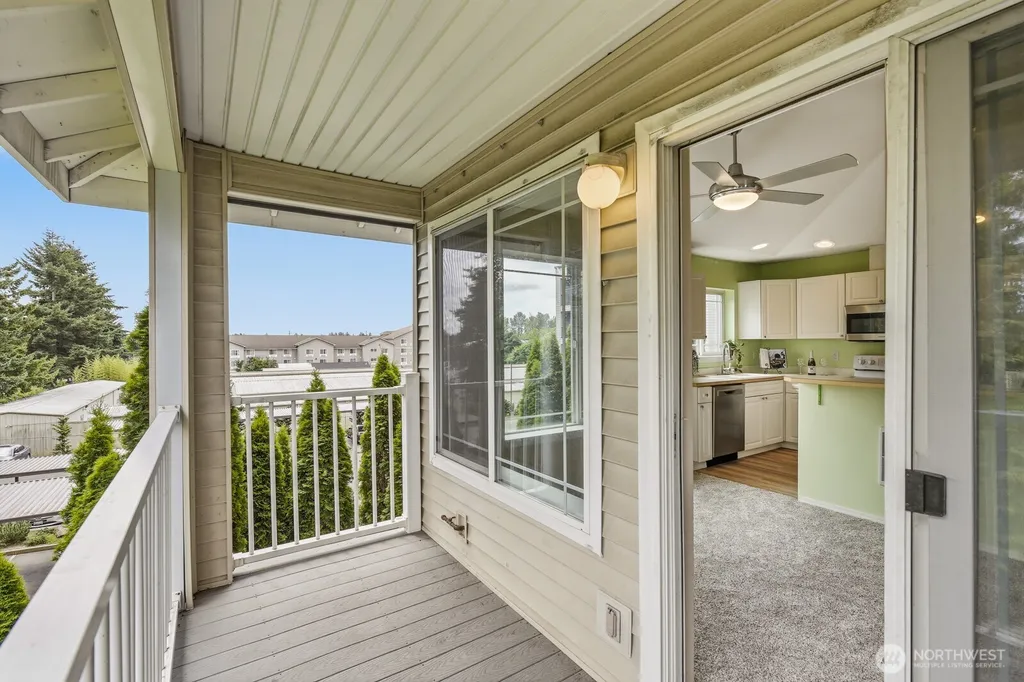 10025 9th Avenue W Everett WA 98204