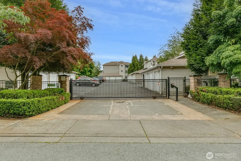 10025 9th Avenue W Everett WA 98204