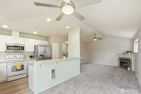 10025 9th Avenue W Everett WA 98204