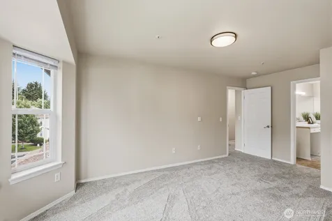 10025 9th Avenue W Everett WA 98204