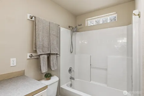 10025 9th Avenue W Everett WA 98204