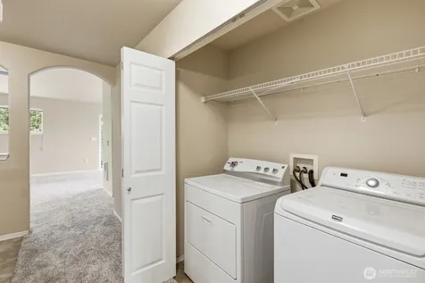 10025 9th Avenue W Everett WA 98204