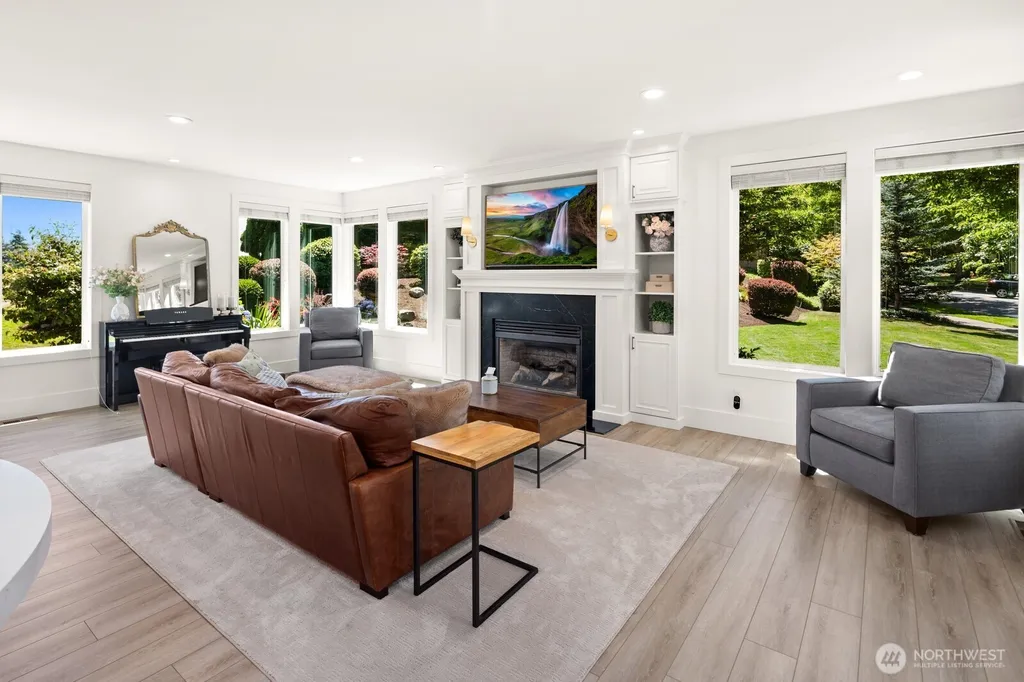 6924 Fairway Avenue SE Snoqualmie WA 98065