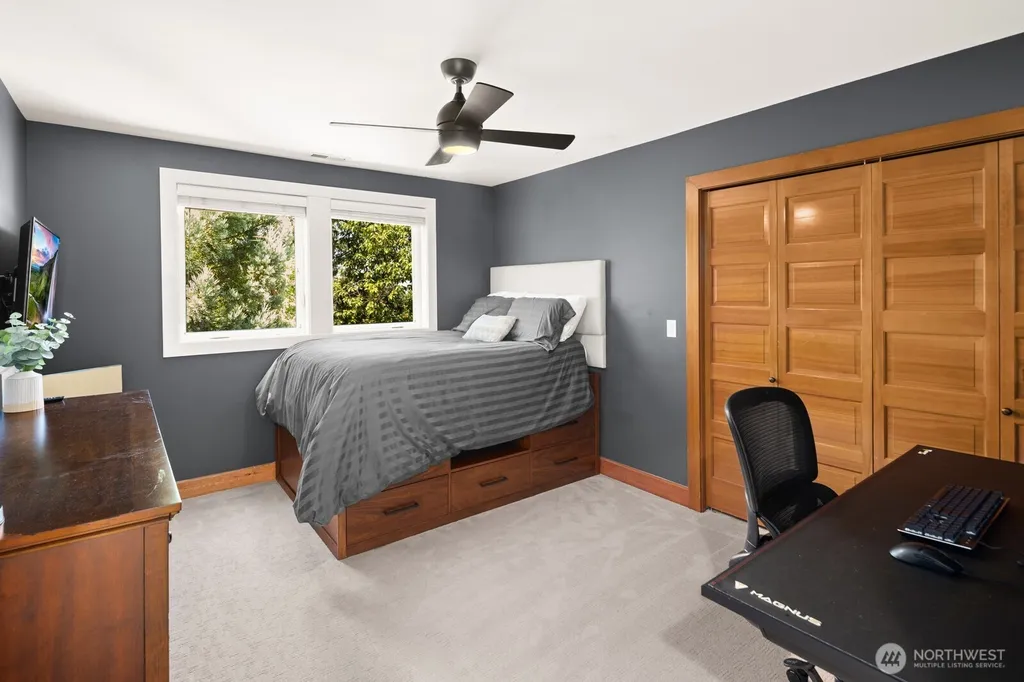 6924 Fairway Avenue SE Snoqualmie WA 98065