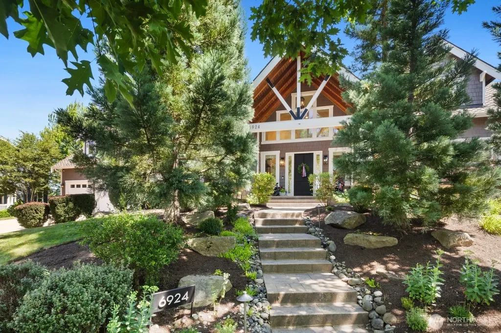 6924 Fairway Avenue SE Snoqualmie WA 98065