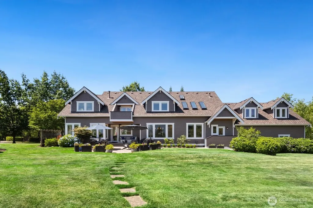 6924 Fairway Avenue SE Snoqualmie WA 98065