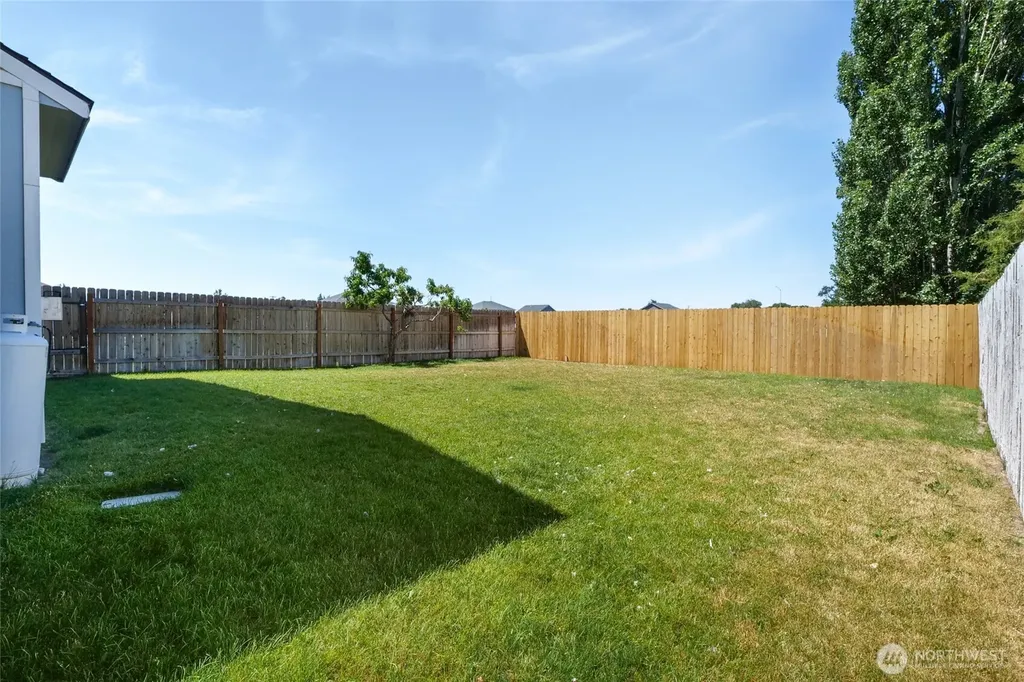 510 E Quintanilla Drive Moses Lake WA 98837