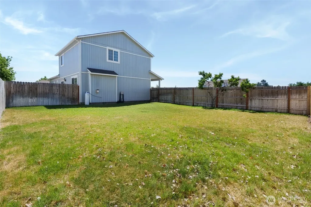 510 E Quintanilla Drive Moses Lake WA 98837