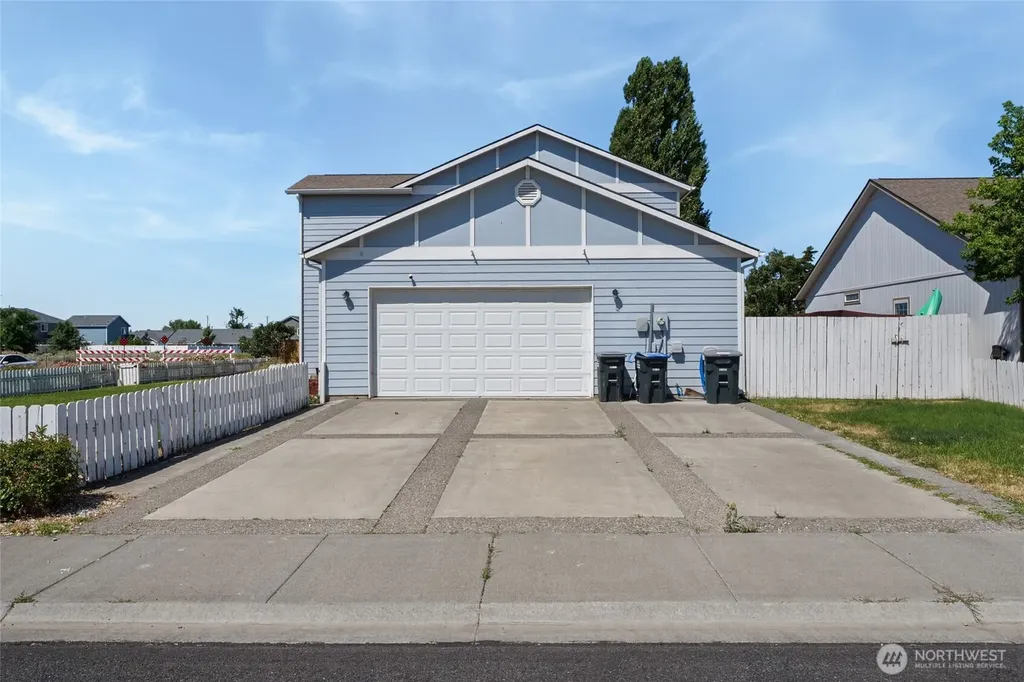 510 E Quintanilla Drive Moses Lake WA 98837