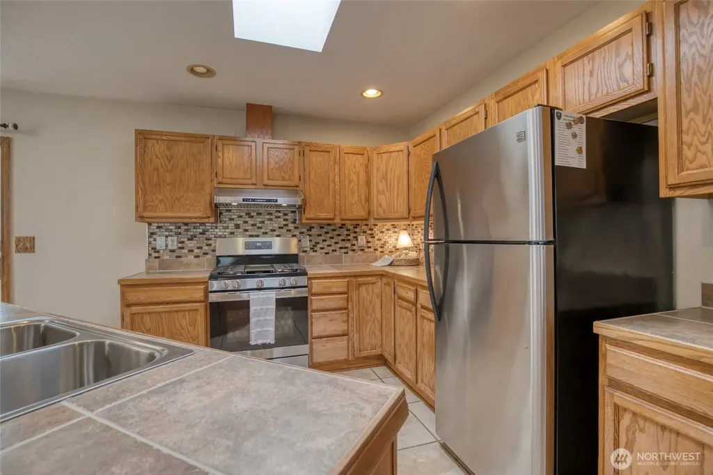 602 Huckleberry Court SE Ocean Shores WA 98569