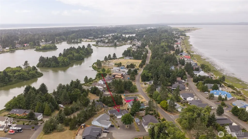 602 Huckleberry Court SE Ocean Shores WA 98569