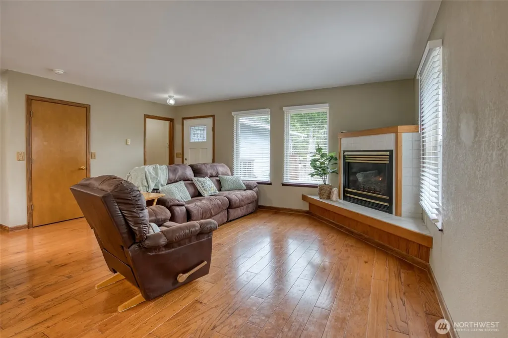 602 Huckleberry Court SE Ocean Shores WA 98569