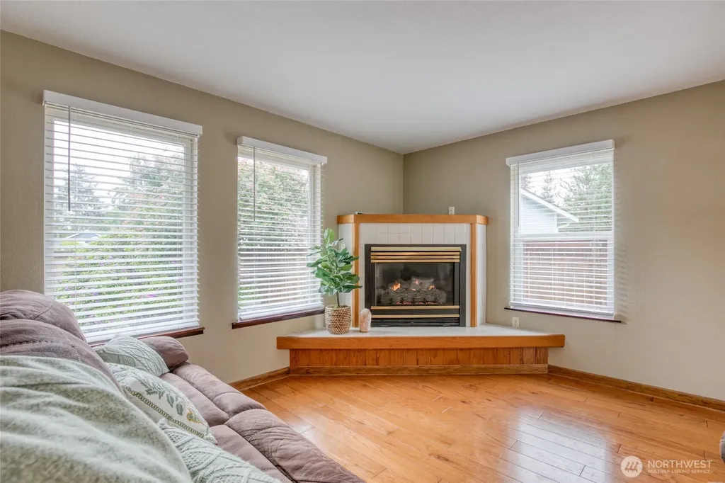602 Huckleberry Court SE Ocean Shores WA 98569