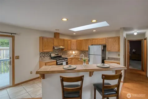 602 Huckleberry Court SE Ocean Shores WA 98569