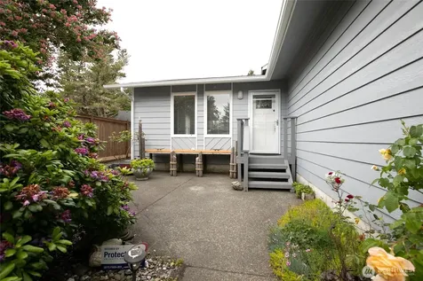 602 Huckleberry Court SE Ocean Shores WA 98569