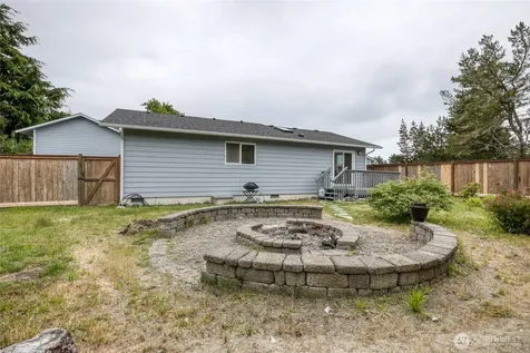 602 Huckleberry Court SE Ocean Shores WA 98569