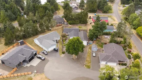 602 Huckleberry Court SE Ocean Shores WA 98569