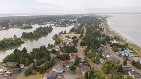 602 Huckleberry Court SE Ocean Shores WA 98569