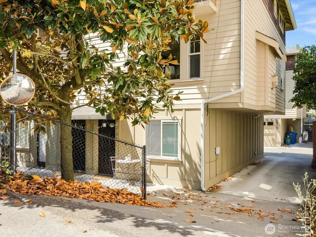 2106 E Terrace Street Seattle WA 98122