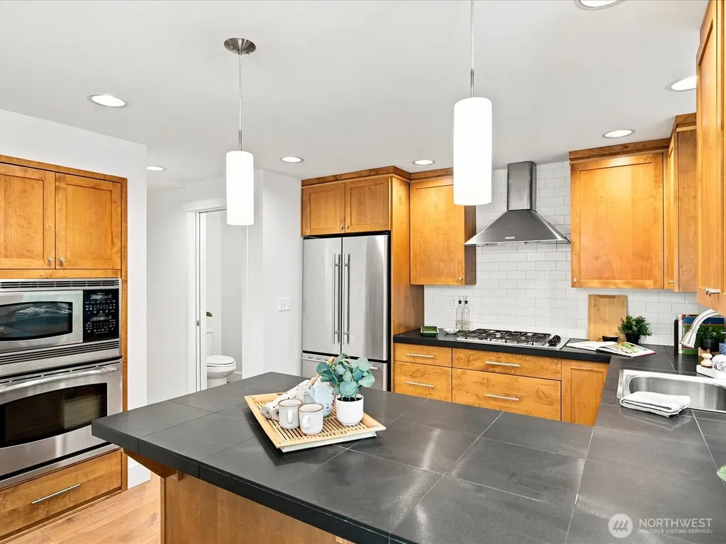 2106 E Terrace Street Seattle WA 98122