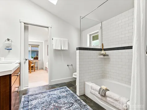 2106 E Terrace Street Seattle WA 98122