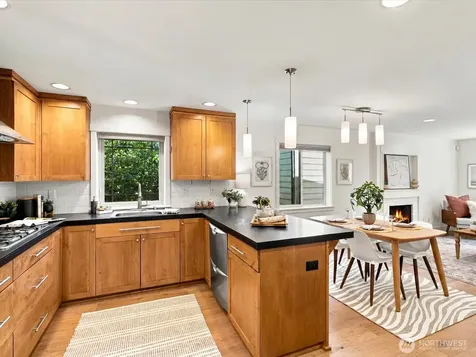 2106 E Terrace Street Seattle WA 98122