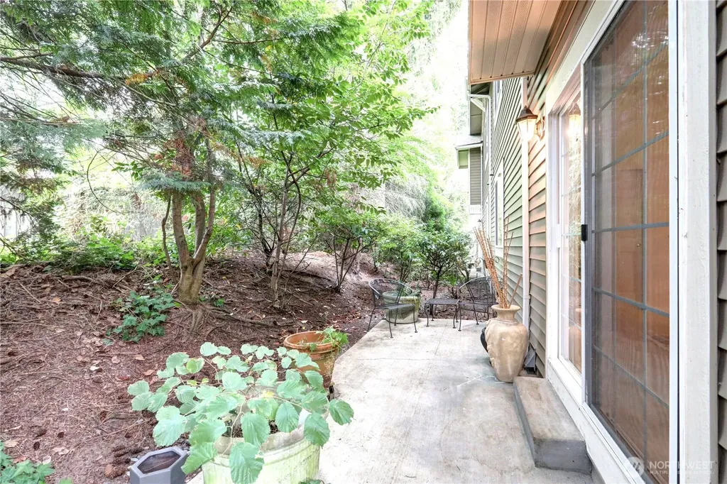 18654 NE 56th Court Redmond WA 98052