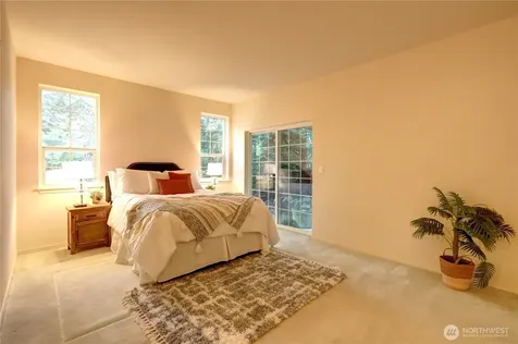 18654 NE 56th Court Redmond WA 98052