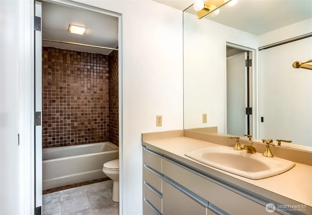 1301 Spring Street Seattle WA 98101