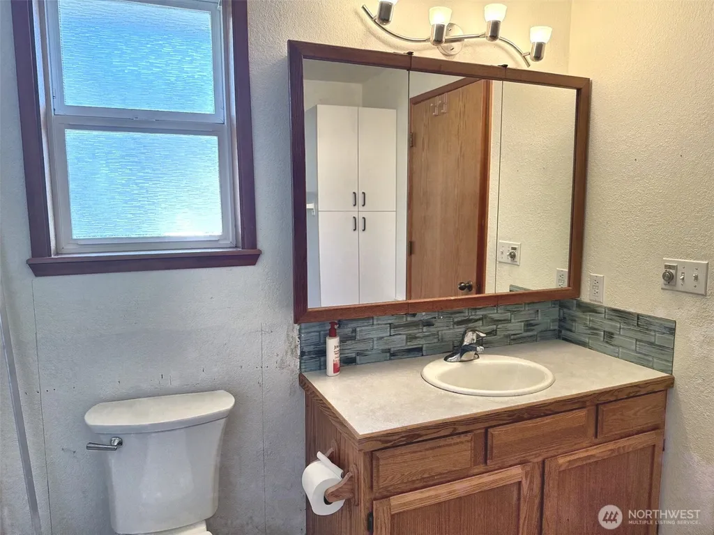725 Wawona Avenue SW Ocean Shores WA 98569