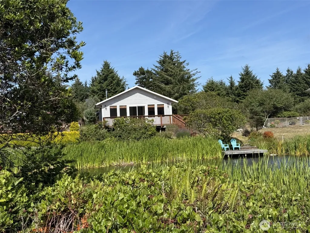 725 Wawona Avenue SW Ocean Shores WA 98569