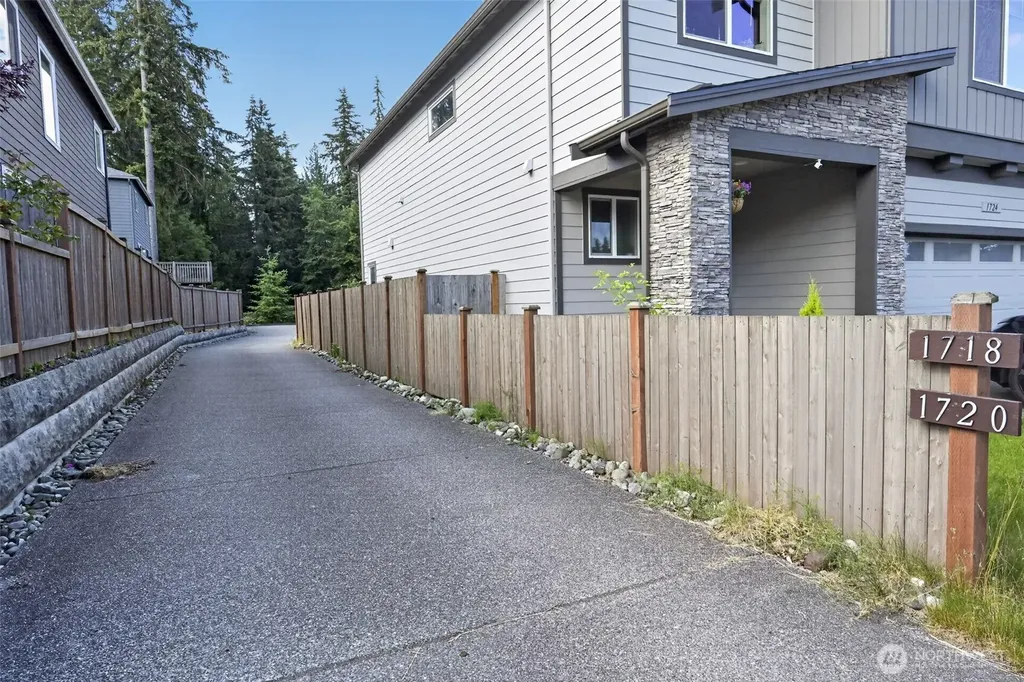 1720 182nd Place SW Lynnwood WA 98037