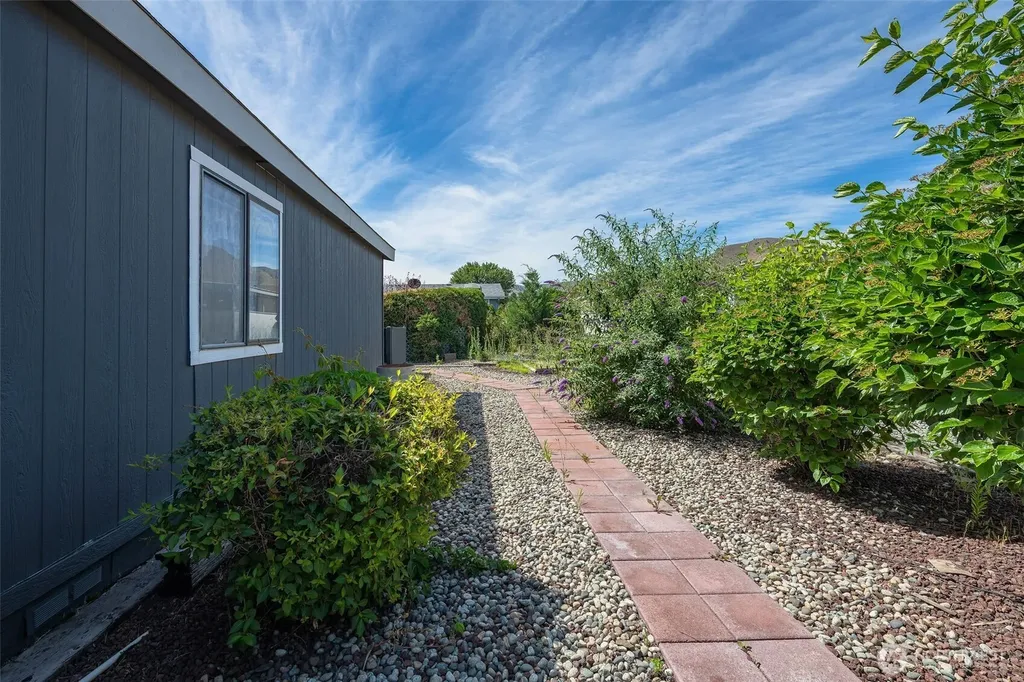 1308 Glacier Place Wenatchee WA 98801