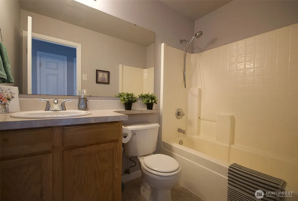 15207 Carter Loop SE Yelm WA 98597