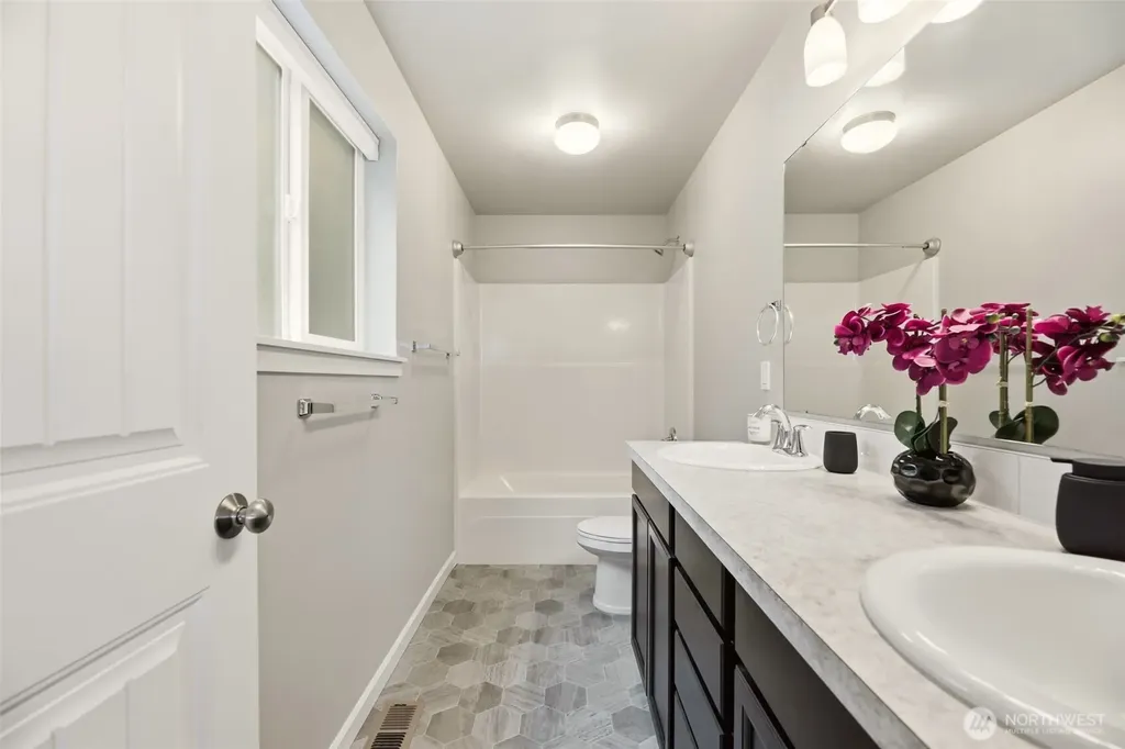 183 Rainier Lane Port Ludlow WA 98365