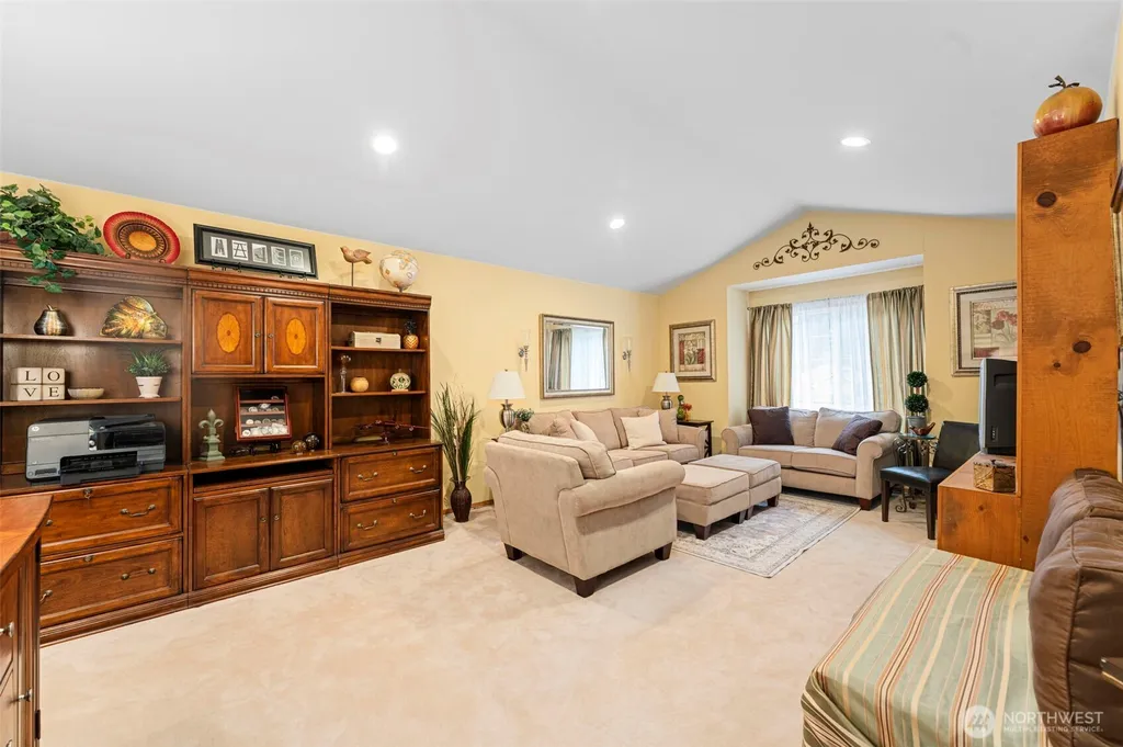 29315 204th Place SE Kent WA 98042